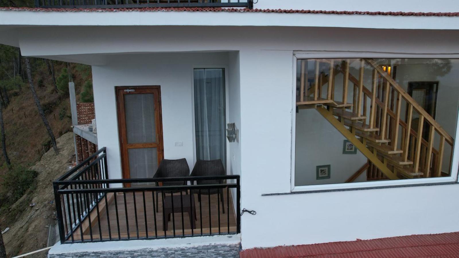 Nandini Cottage, A Premium Boutique Homestay Ranikhet Bagian luar foto